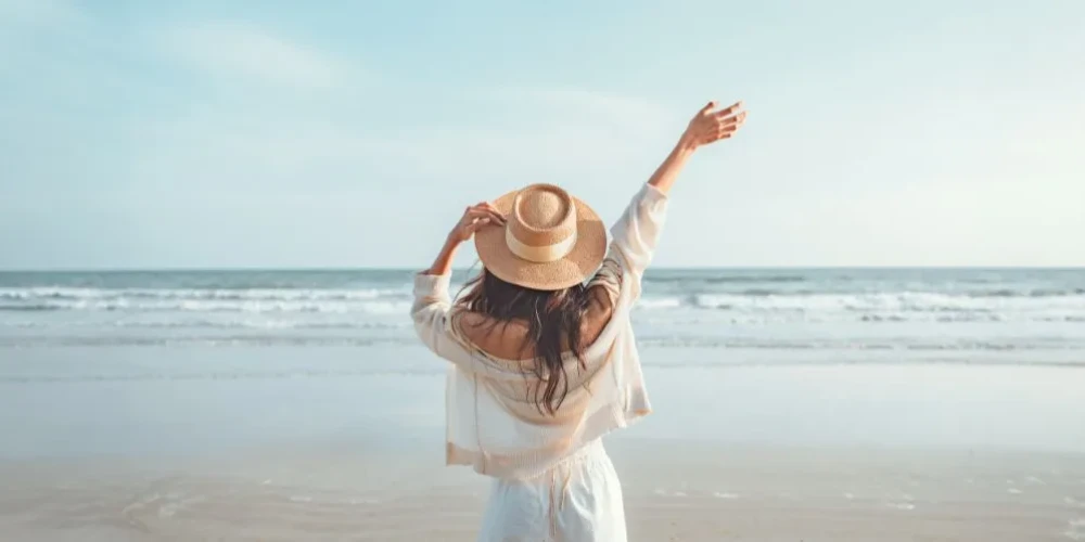 De mooiste strand outfits voor een stijlvolle zomerdag aan zee 